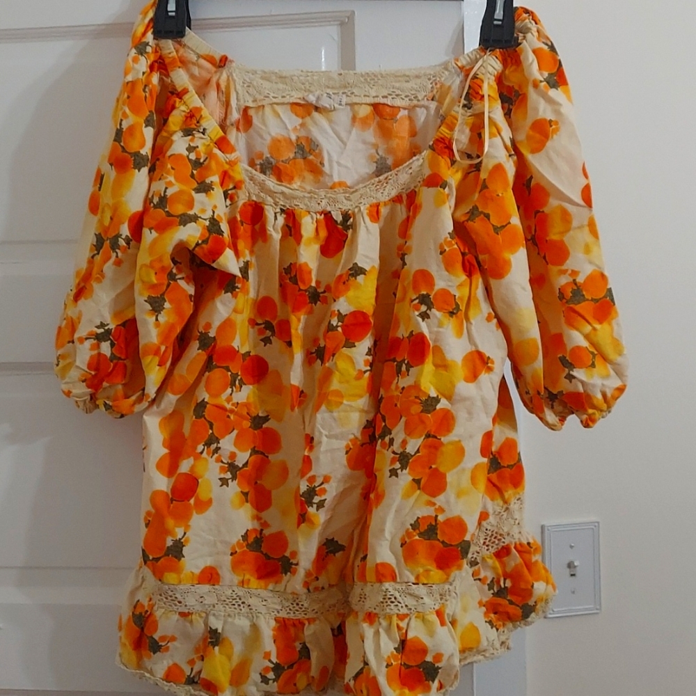 Vibrant top